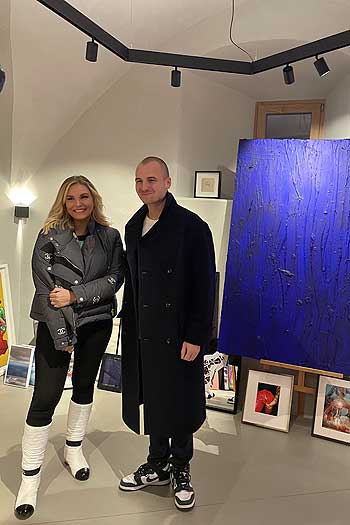 Künstler Ruben Benjamin und Model Alessandra Geissel